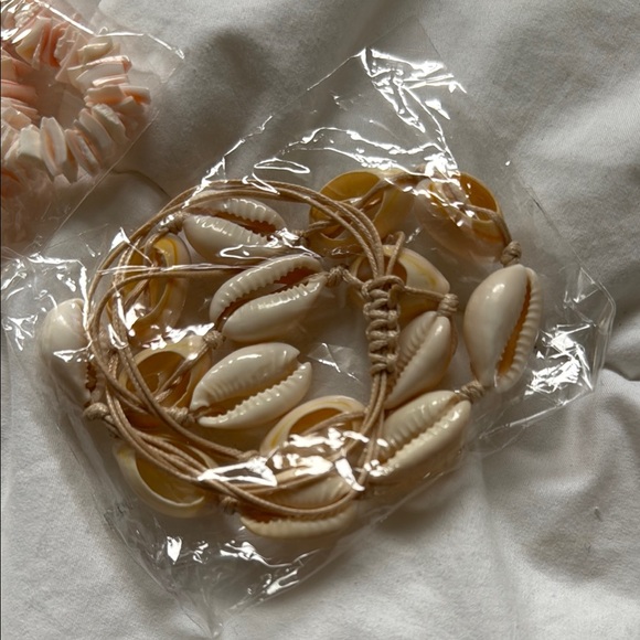 Beachy Shell Necklaces - Picture 5 of 7